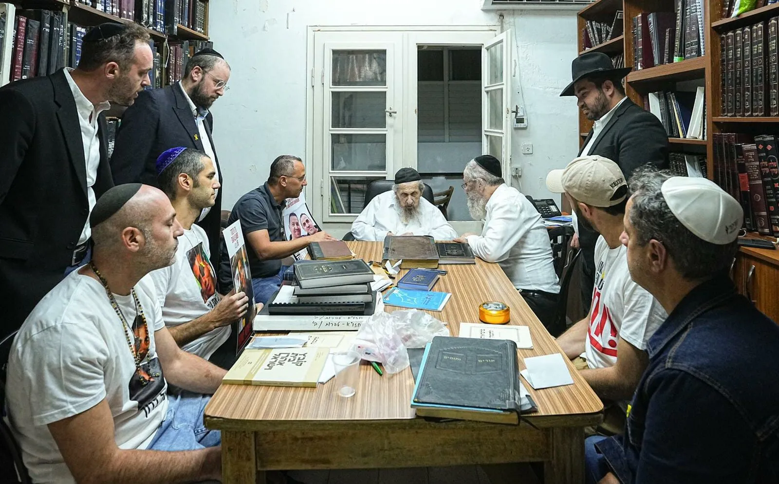 הורי חטופים בעזה בקבלת ברכה
